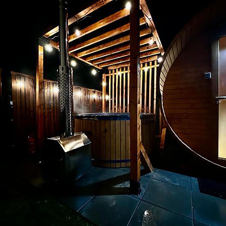 Apartament Pod Wzgorzem Z Sauna, Jacuzzi I Basenem 库多瓦-兹德鲁伊 外观 照片